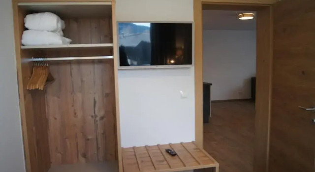 Echt Woods Appartements, Rezerwuj Apartament Hotele w Tyrol z parkingiem, Parking