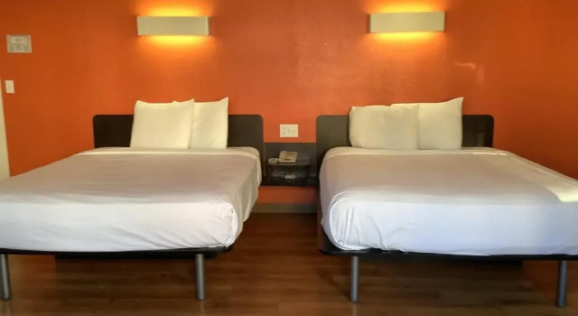 Двухместный номер Economy Motel 6 Carlsbad Downtown