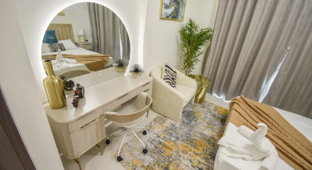 Yogi - Luxury Apartment With Beach Access, Забронировать Апартаменты/квартира Отели Дубая с бассейном, Бассейн