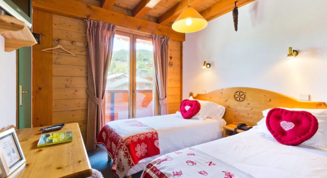 Chalet Hôtel Aiguille Blanche Logis, Забронировать Шале Ле-Же Порт дю Солей