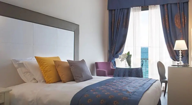 Номер Standard с балконом и с видом на озеро Hotel Du Lac Gardone Riviera