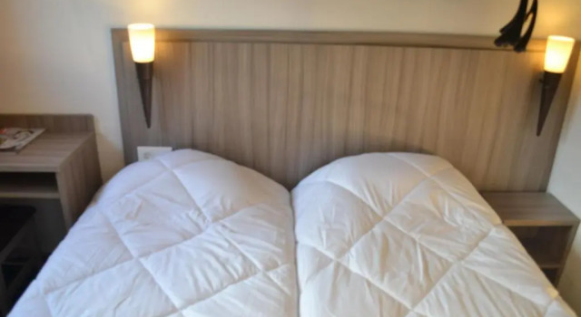 Standard Kolmen hengen Perhe huone Hôtel Cerise Béthune