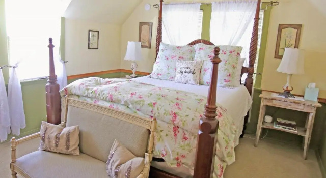 Двухместный номер Standard с видом на сад Gold Mountain Manor