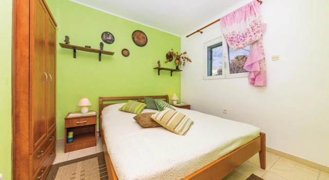 Nice Apartment in Seget Vranjica With 2 Bedrooms and Wifi