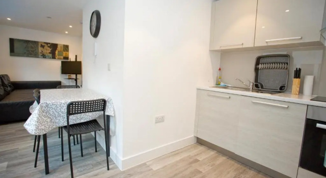 Huoneisto 8 Compass Point