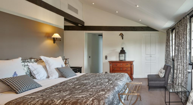 Arraya, Book Hotel Sare French Basque Country