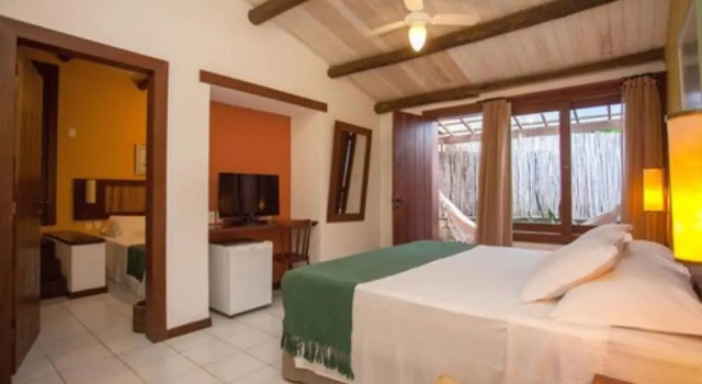 Четырёхместный номер Standard с балконом Hotel de Lençois