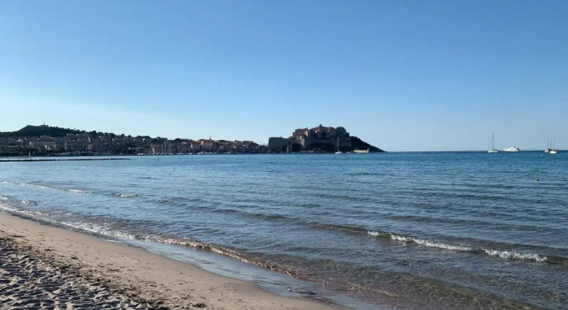 Appartement neuf sur Plage de Calvi Vue Mer