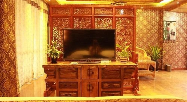 Xishuangbanna Fengweizhu Inn, Забронировать Отель Отели Сишуанбаньна 4 звезды, 4*