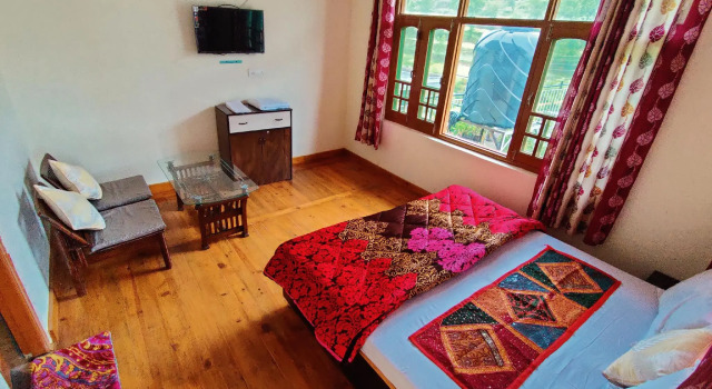 Hipostel Naddi (Mcleodganj-Dharamshala)