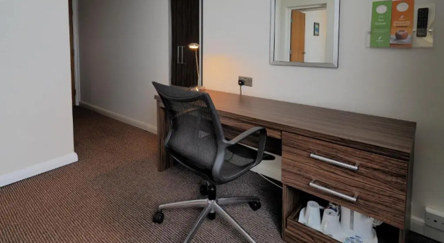 Четырёхместный номер Standard Holiday Inn Liverpool City Centre by IHG