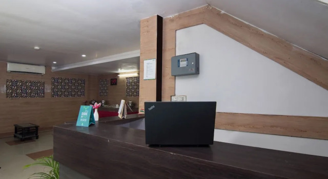 Treebo Trend Coral Tree Lucknow, Забронировать Отель Отели Гомти Нагара с парковкой, Парковка