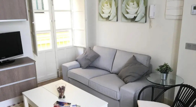 Apartamento T2, Tirso de Molina, luminoso y tranquilo, Забронировать Апартаменты/квартира Старый город Севилья