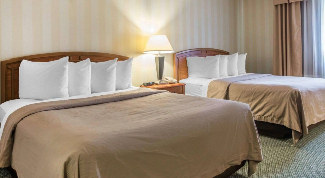 Четырёхместный номер Standard Quality Inn Colorado Springs Airport