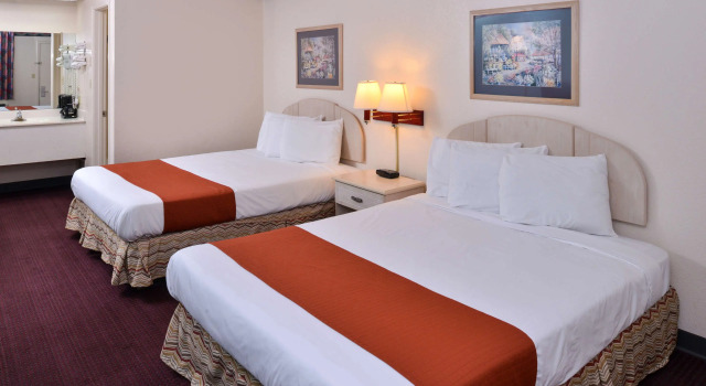 Четырёхместный номер Standard Americas Best Value Inn Wildersville