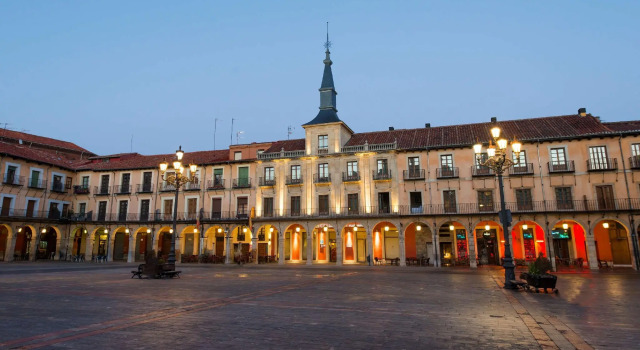 Одноместный номер Standard NH Collection León Plaza Mayor