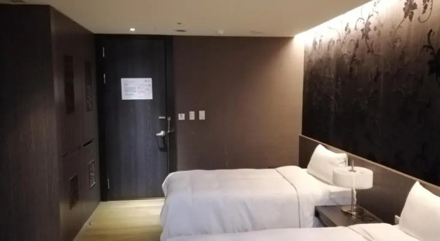 Трёхместный номер Deluxe Shan-Yue Hotspring Hotel