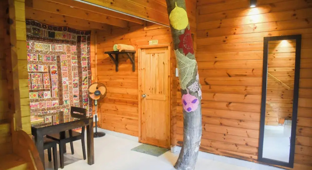 Двухместный номер Standard с балконом и с частичным видом на море Yuppi Hippi Hideout