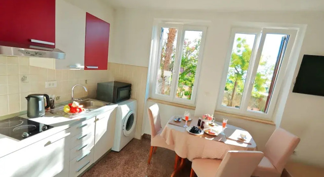 Апартаменты Classic One Bedroom Apartment