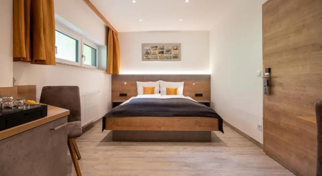 Двухместный номер Standard с видом на горы Berghotel Garni Burgblick-Zaismann Adults Only