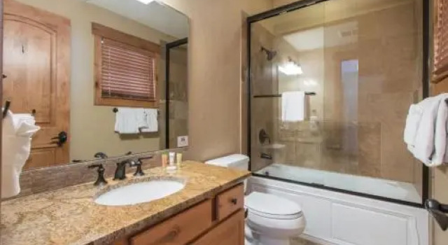 Royal Buffalo Lodge House, Rezerwuj Apartament Hotele w Vail Ski z parkingiem, Parking