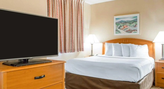 Номер Standard Hawthorn Extended Stay by Wyndham Milwaukee Airport