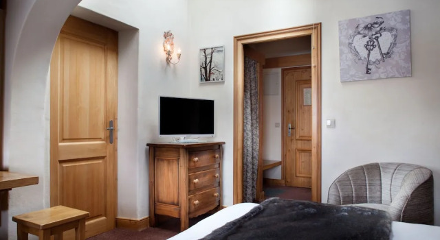 Двухместный номер Superior с балконом Hôtel La Grange dArly