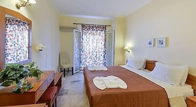 Venus Hotel & Suites