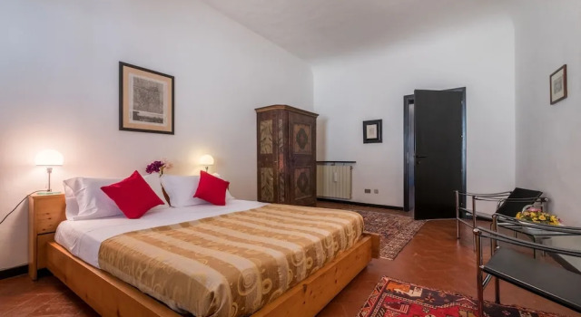 Cosy Suites in Glamorous Santo Spirito PLUS, Забронировать Апартаменты/квартира Апартаменты Флоренции, рядом с Дворец Ручеллаи, Апартаменты/квартира