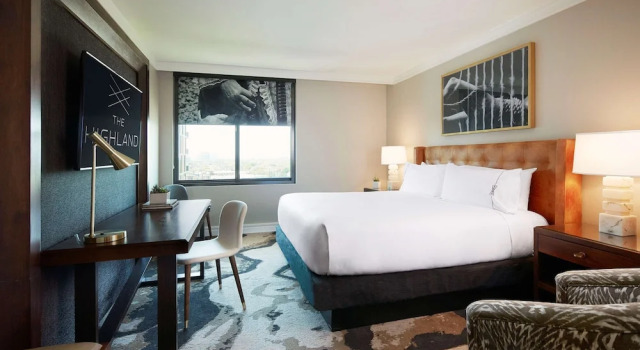 Двухместный номер Mobility / Hearing Accessible Superior The Highland Dallas, Curio Collection by Hilton