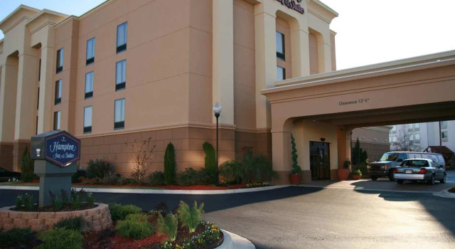 Люкс Hampton Inn & Suites Macon I-75 North