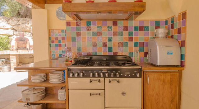 Serene Holiday Home in Callosa d' Ensarria with Private Pool, Забронировать Отель  