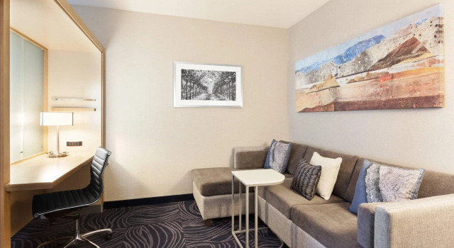Двухместный люкс с видом на бассейн SpringHill Suites by Marriott Paso Robles Atascadero