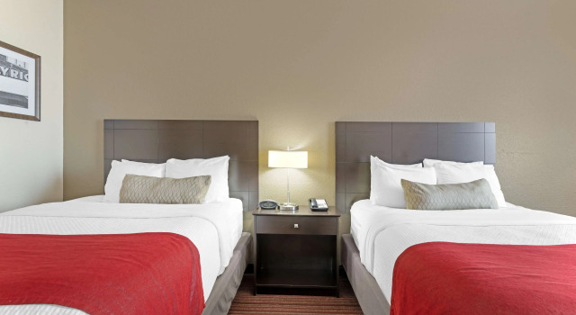 Четырёхместный номер Standard Best Western Plus Bradbury Inn and Suites