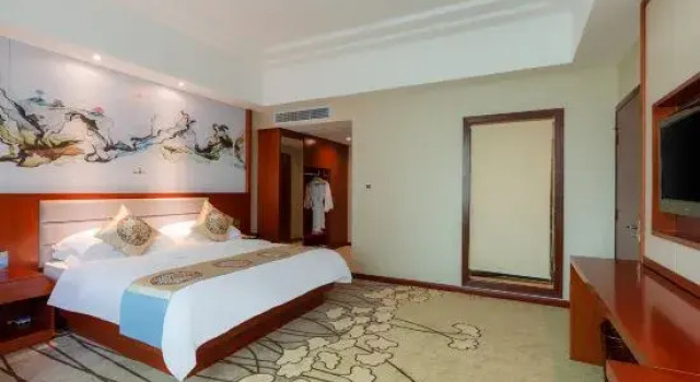 Suite Grand Crown Hotel