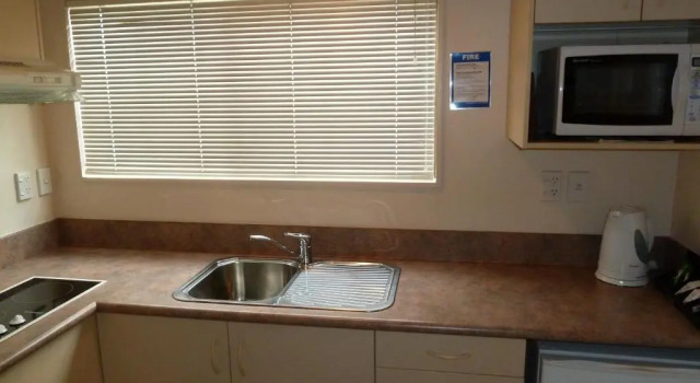 Студия Tudor Lodge Motel
