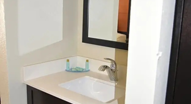 Camera Standard Quality Inn