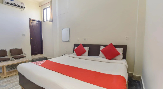 Hotel Shree Laxmi Palace By OYO Rooms, Varaa Hotelli Mājra Uttarakhand