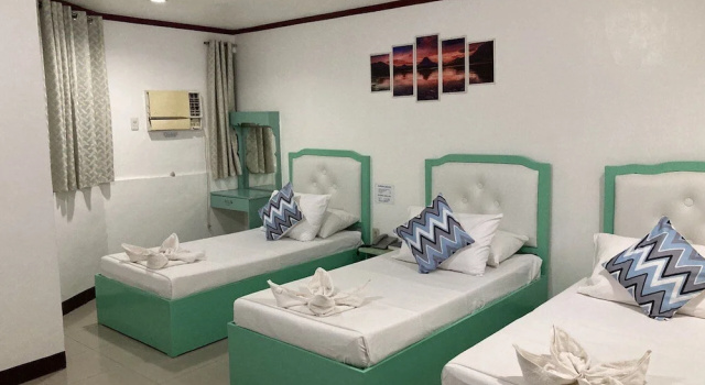 Трёхместный номер Standard Demiren Hotel