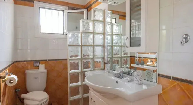Вилла с 2 комнатами с видом на горы Spedion Villa - Near to sea villas with heated swimming pool