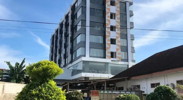 Zenith Premiere Hotel Baubau, Book Hotel Hotels in Sulawesi with Parking, Parking