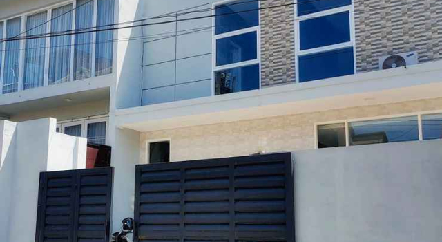 Villa Kayu Manis Batu