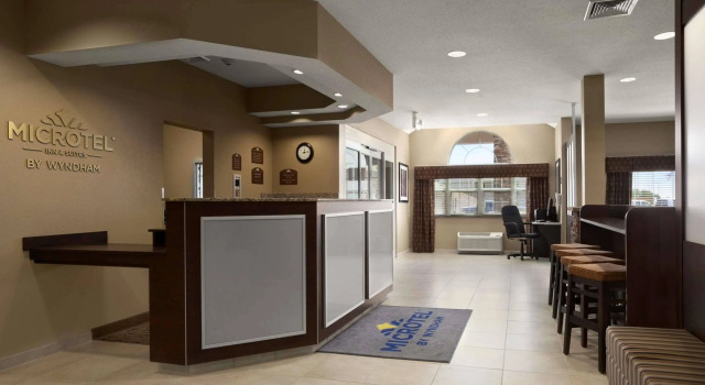 Microtel Inn & Suites by Wyndham St Clairsville - Wheeling, Buchen Sie Hotel St. Clairsville 