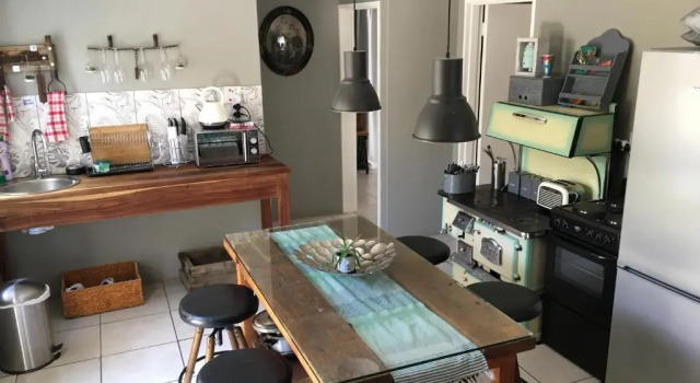 Deluxe Zimmer Spinoza Self Catering Accommodation