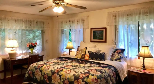 Номер Standard Hale Maluhia Country Inn