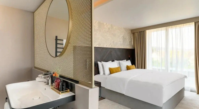 Номер Superior с балконом Hotel Vinifera Wine & Spa 5 Stars Superior