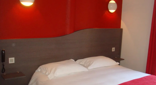 Le Gil De France, Rezervasyon Otel  