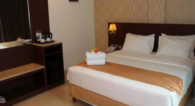 Plaza Inn Kendari, Rezervovat Hotel Hotely v Sulawesi se snídaní, Snídaně
