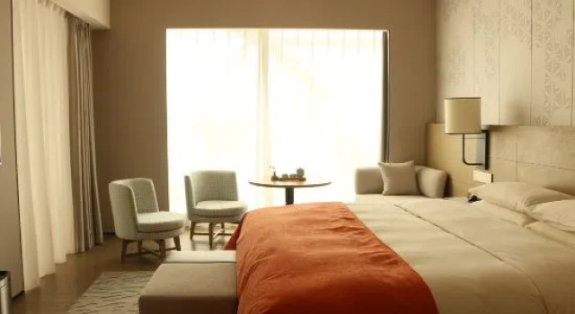 Suite Phoenix Hotel