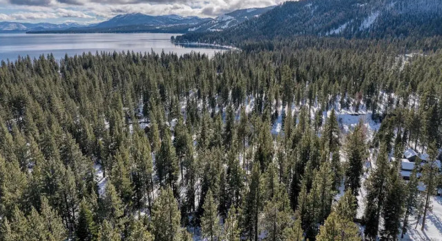 Коттедж с 3 комнатами с балконом Minutes to Ski Resorts, 5min Walk to Lake Sunnyside Ward Creek by Avantstay